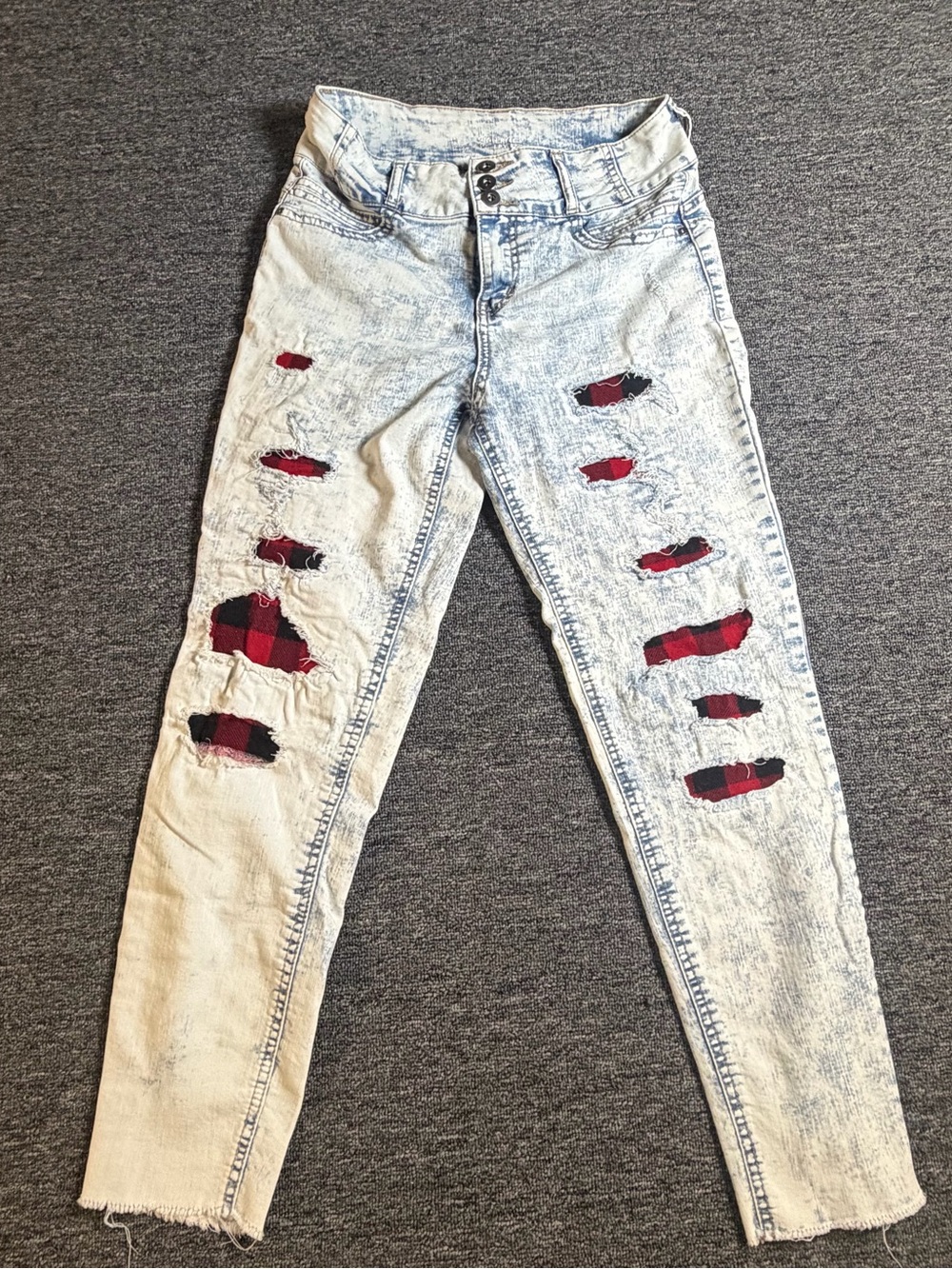 No Boundaries Women's High Rise Skinny Jegging Acid Wash Distressed Blue Denim 6